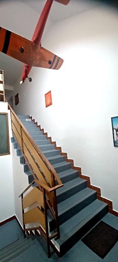 Penzion A Restaurace U Jezirka Hrimezdice Exteriör bild