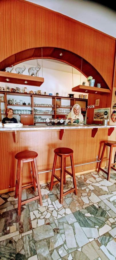 Penzion A Restaurace U Jezirka Hrimezdice Exteriör bild